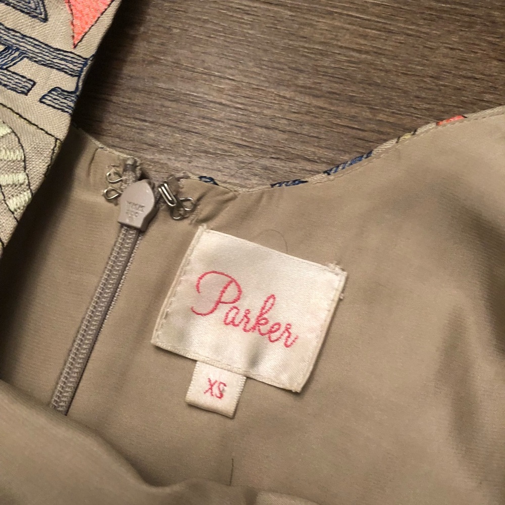 Patterned Cut-Out Dress - Picture 4 of 6